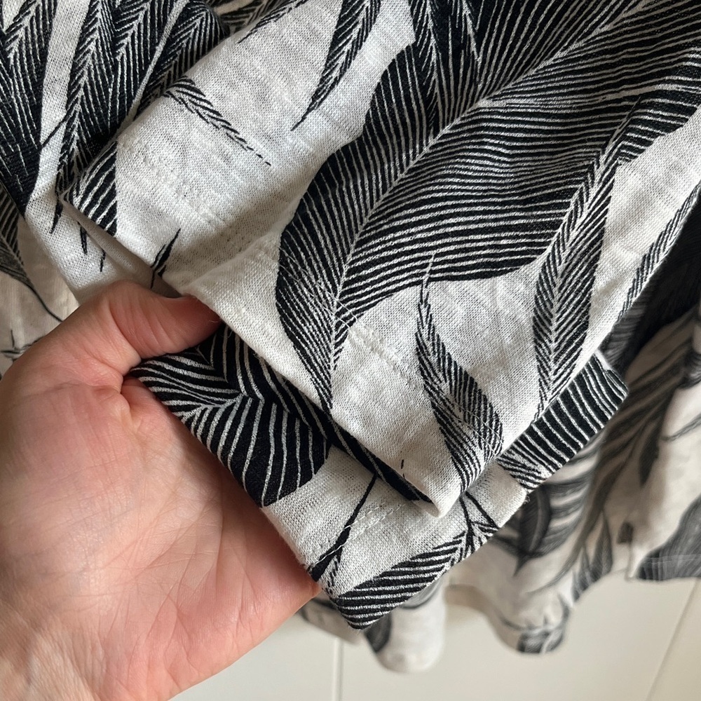 Tahari Black and White Leaf Print 100% Linen Blouse Sz 2X Coastal Grandma Beach - Picture 2 of 8